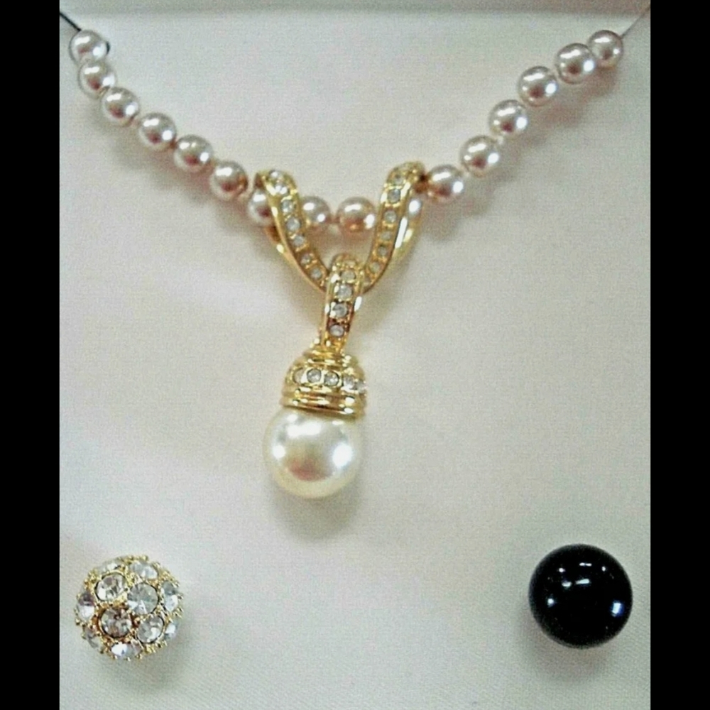 Nolan Miller "Spectacular InterChangeAble Pendant" Necklace With Three Looks